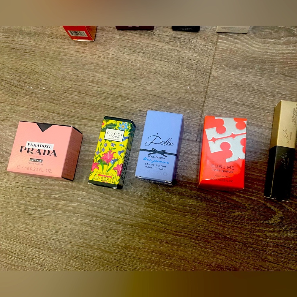 Multiple miniatures